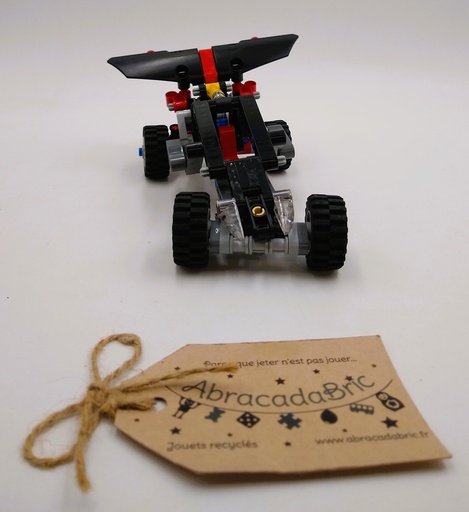 La voiture tout terrain  - LEGO
