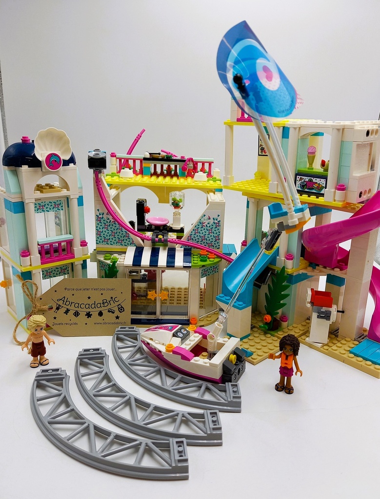 Le complexe touristique d'Heartlake City- LEGO Friends 