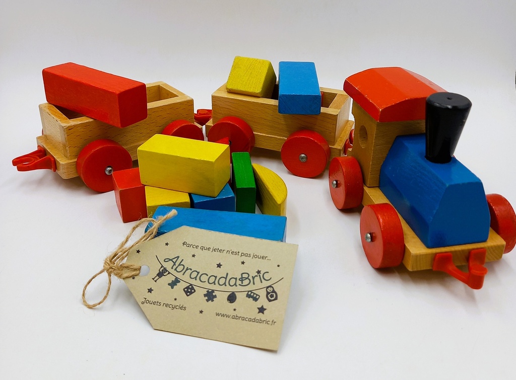 Train et jeu de construction en bois